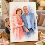 Tabloul în acuarelă al cuplului, ținut în mâini, la aniversare