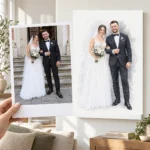 Mirii: poza ca polaroid, în mână, și tabloul lor (tablou în acuarelă) pe perete