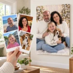 Familia cu beagle-ul: poza ca polaroid, în mână, și tabloul lor (portret de familie de crăciun) pe perete